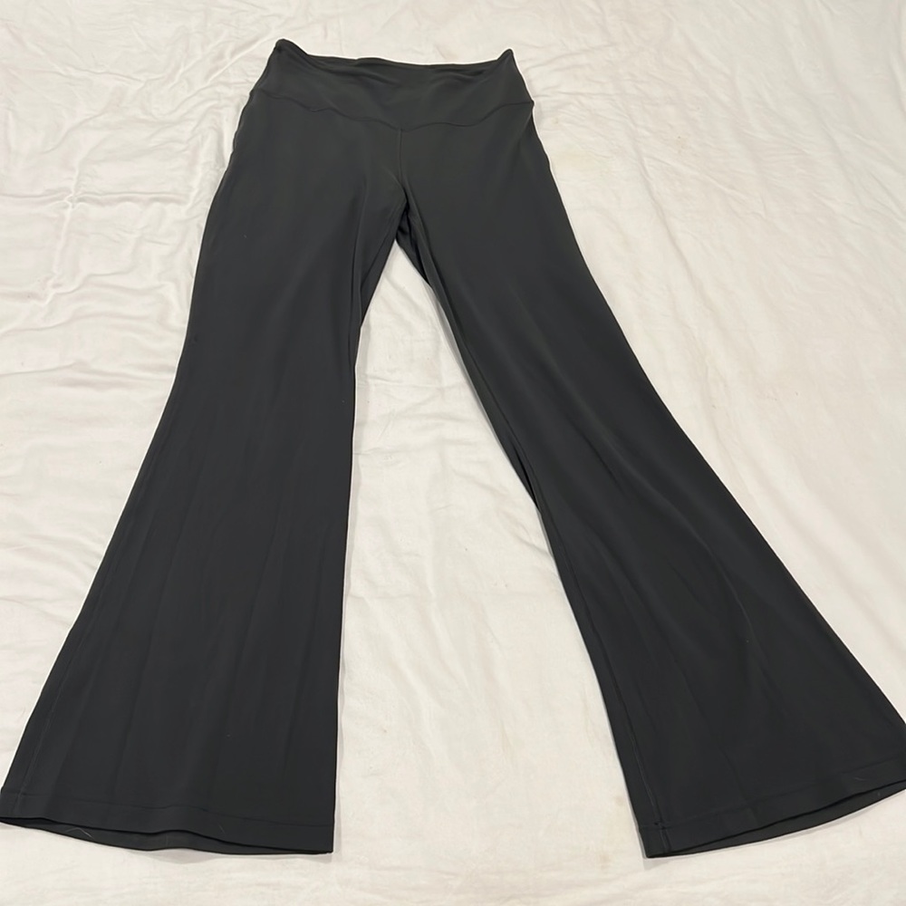 Groove Super-High-Rise Flared Pant Nulu
